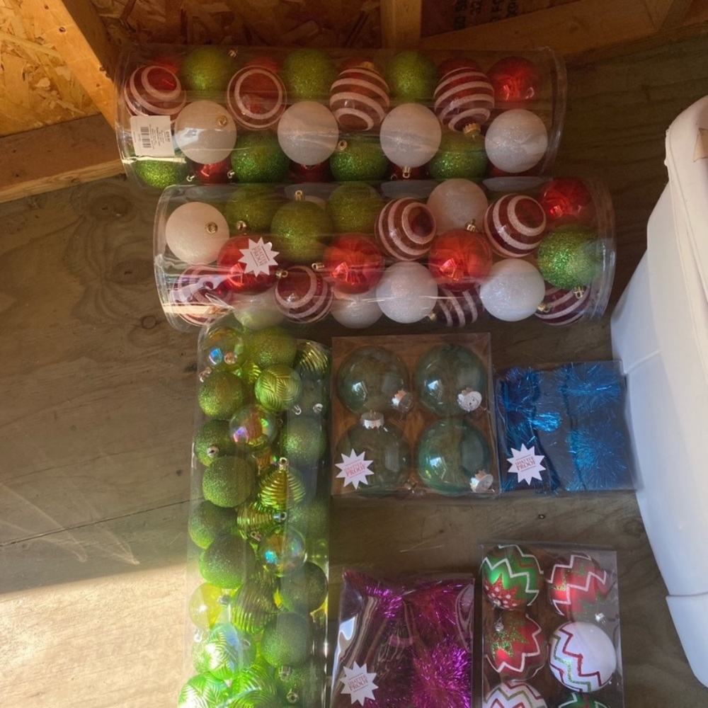 Grinch Decor Reserved
